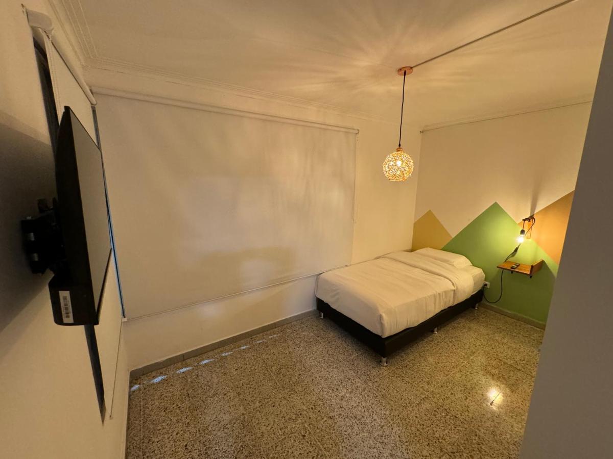فندق Rustik House ميديلين المظهر الخارجي الصورة