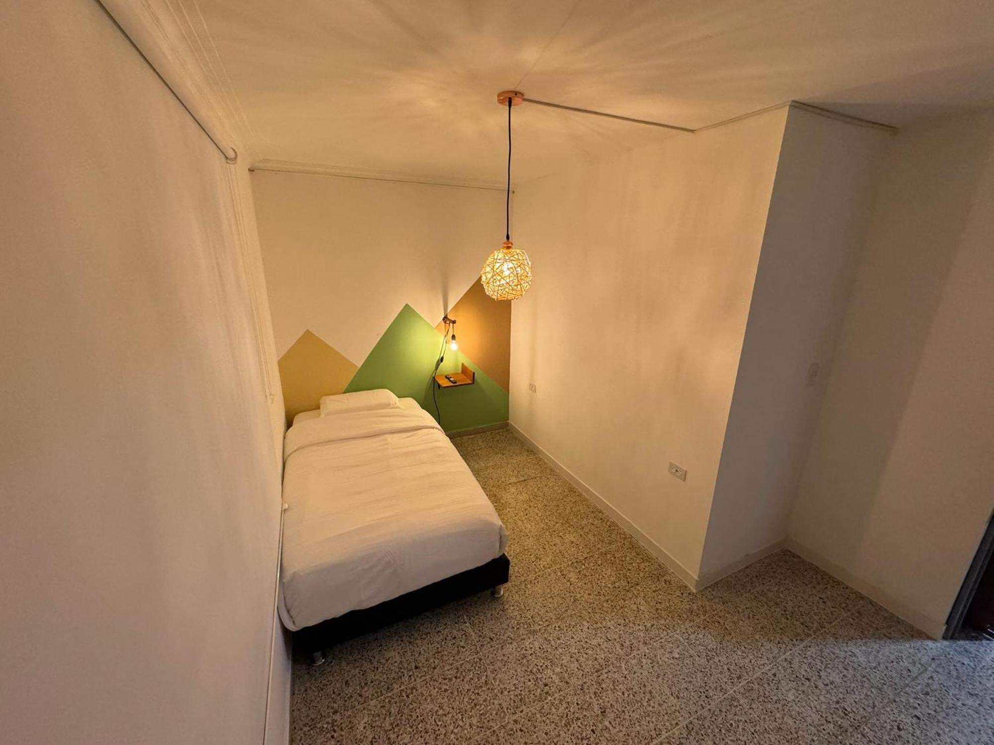 فندق Rustik House ميديلين المظهر الخارجي الصورة